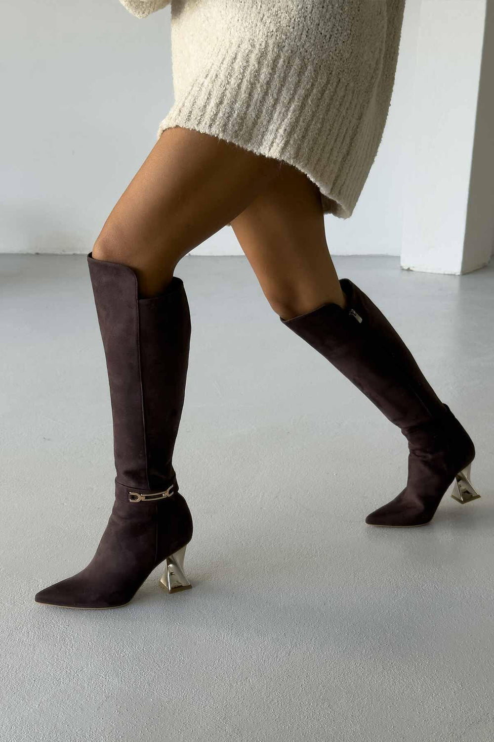 Norevia Buckle-Detail Knee-High Boots – Brown