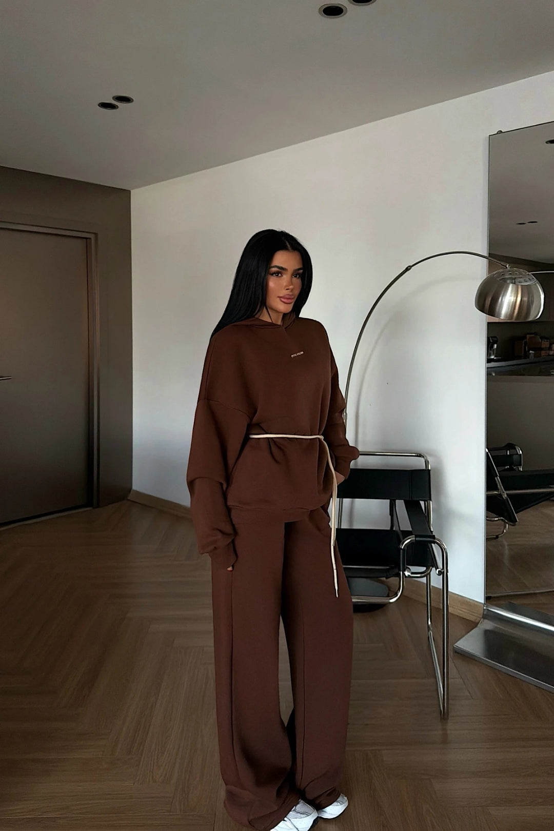 Cavielle Contrast-Tie Hoodie & Wide-Leg Tracksuit Set – Brown