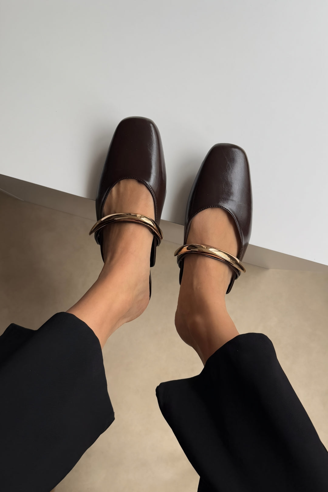 Bitter Coffee Gold Detailed Square Toe Elegant Women's Slippers
