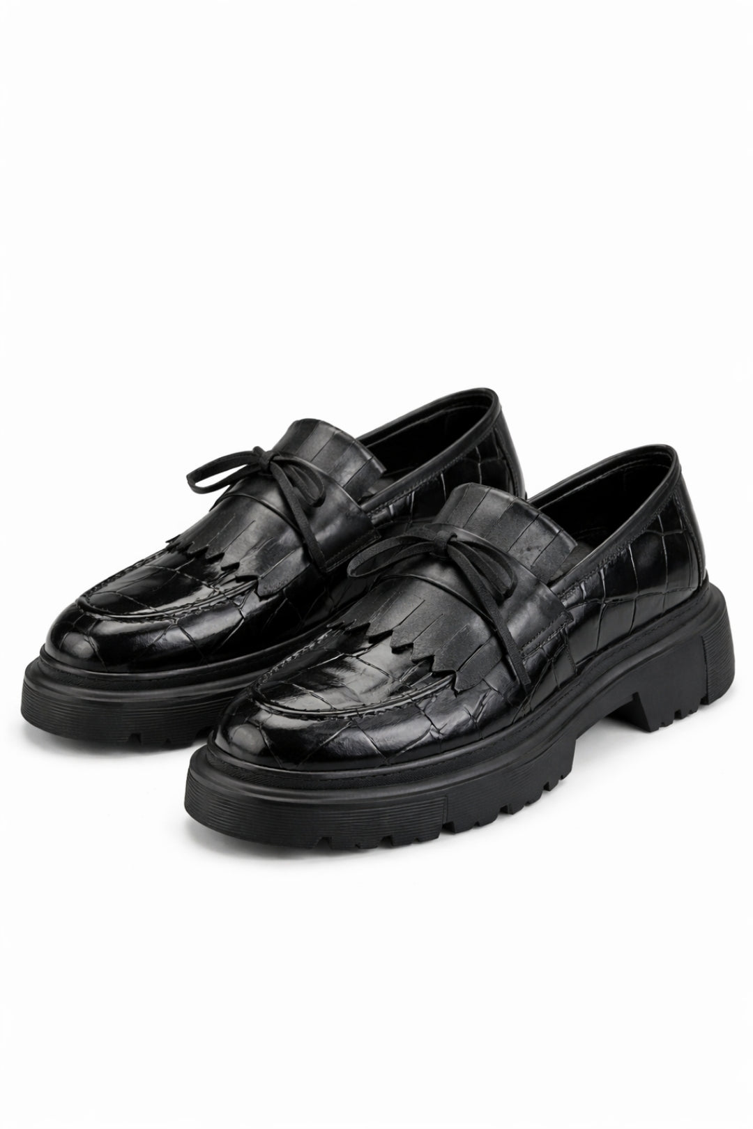 Siyah Kroko Baskılı Püsküllü Loafer