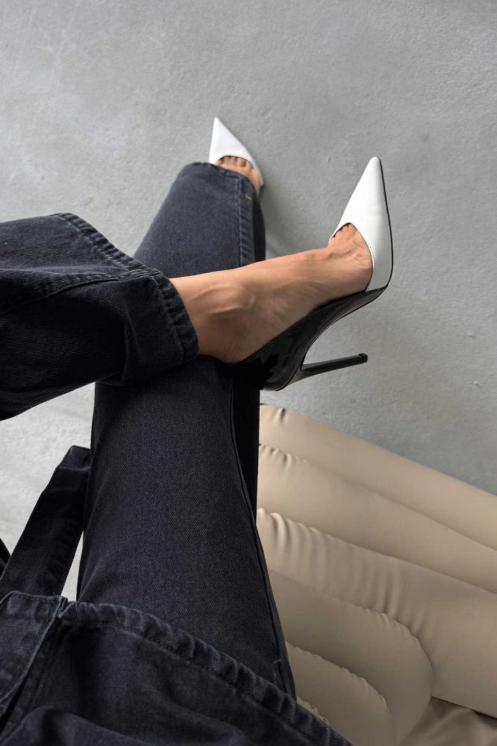 Charlotte Monochrome Pointed-Toe Stiletto Pumps – Black & White | 12 CM Heel