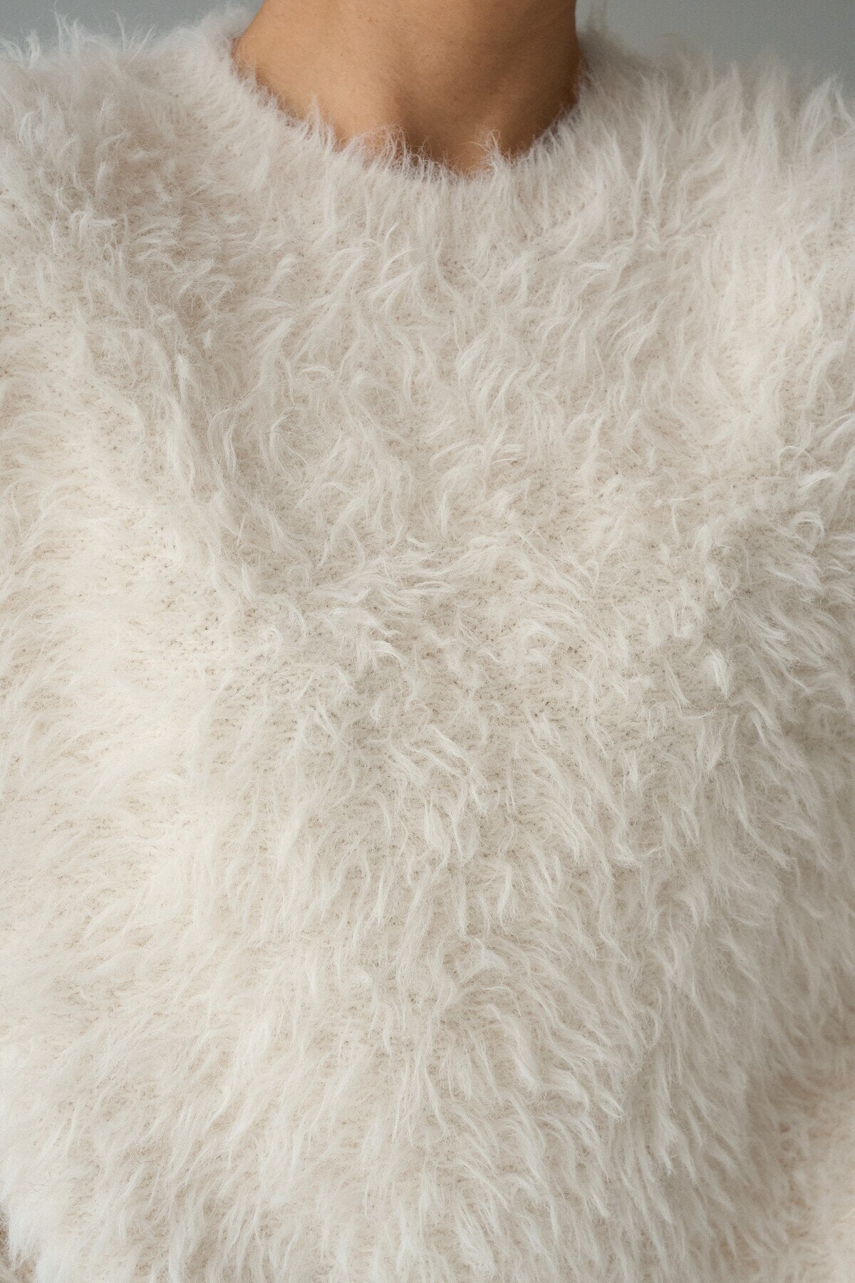 Drexen Fluffy Textured Crew-Neck Sweater – Cream