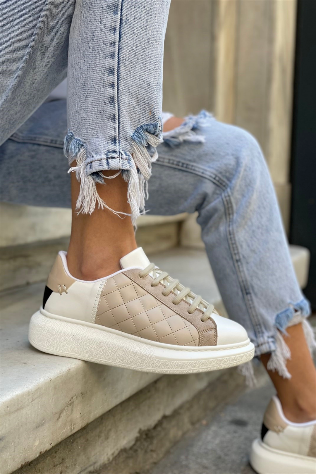 Waffle Sole Kapitone Kadın Sneaker Serisi - Siyah
