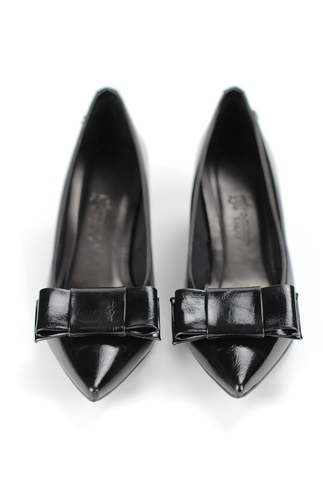 Benedita Esnek Yumuşak Kaymaz Taban (4 cm) Köşe Fiyonklu Kadın Kalın Topuklu Ayakkabı – Siyah Rugan