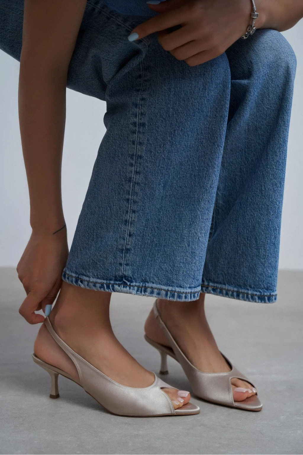 Aurelia Satin Peep-Toe Slingback Kitten Heels – Pearl Satin