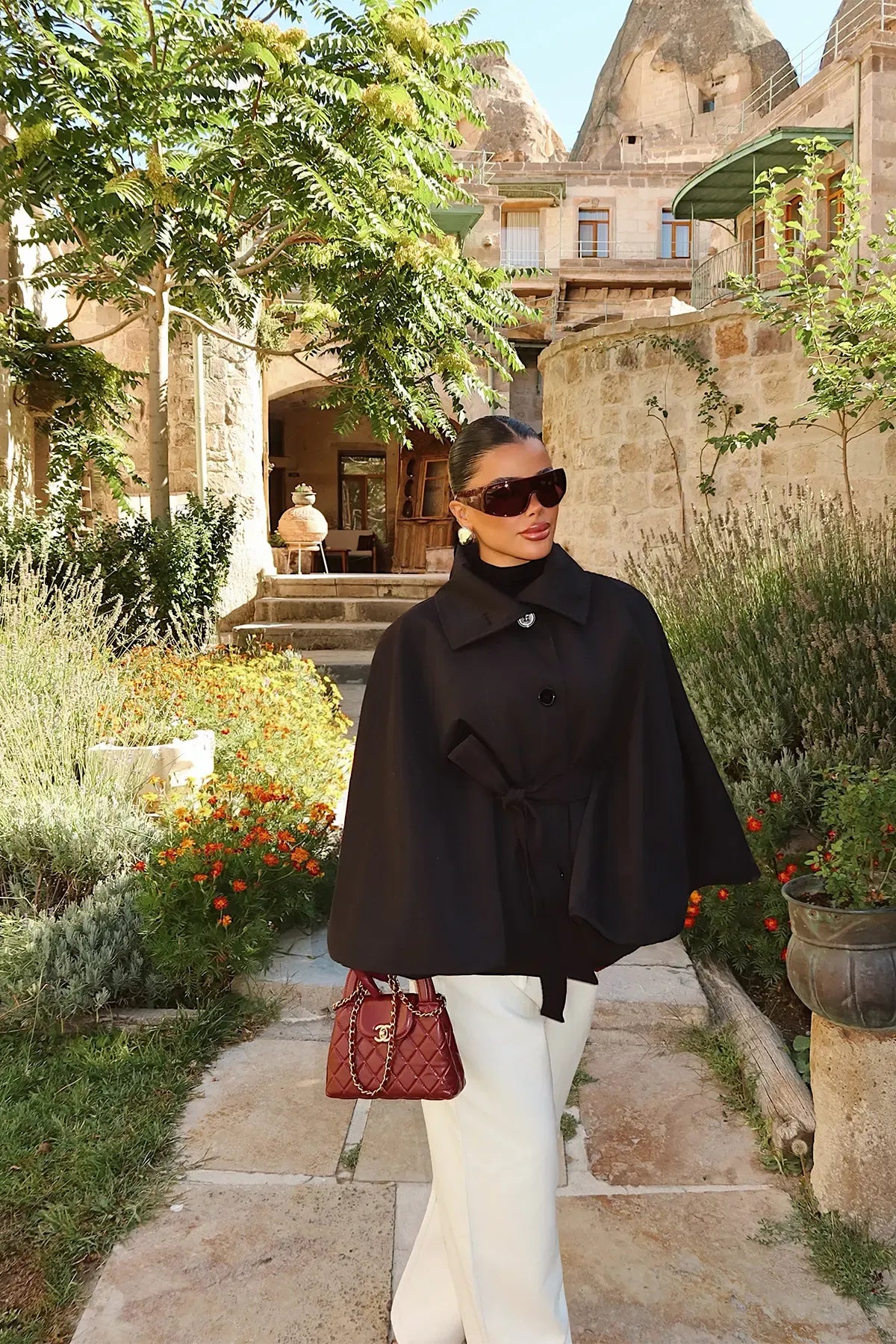 Calviera Water-Resistant Cape-Sleeve Jacket – Bitter Brown