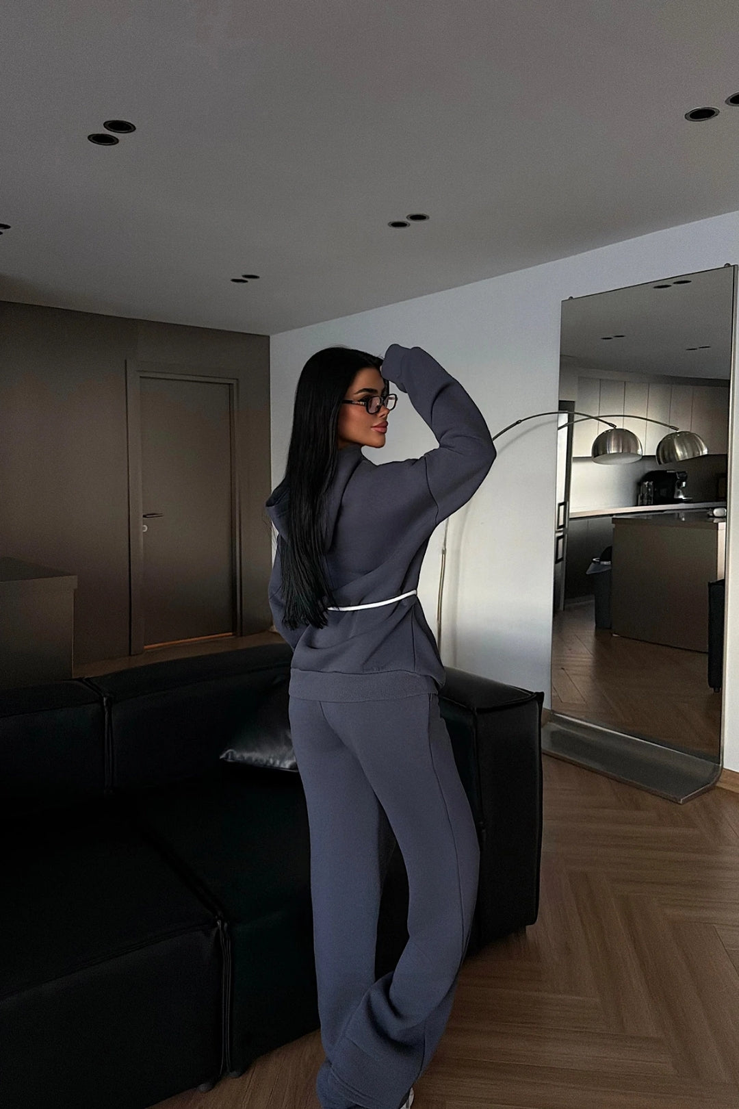 Cavielle Contrast-Tie Hoodie & Wide-Leg Tracksuit Set – Smoke Gray