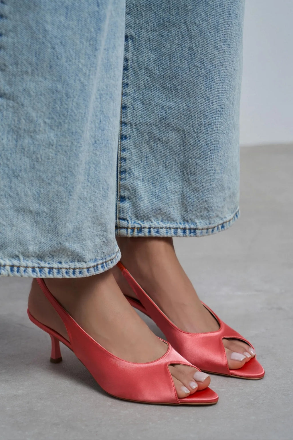 Aurelia Satin Peep-Toe Slingback Kitten Heels – Salmon Satin
