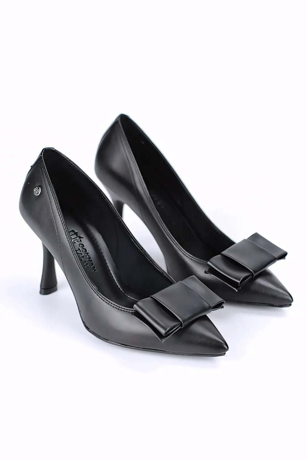 Polina Esnek Yumuşak Kaymaz Taban (8 cm) Siyah Rugan Köşe Fiyonk Kadın Topuklu Ayakkabı – Siyah Süet