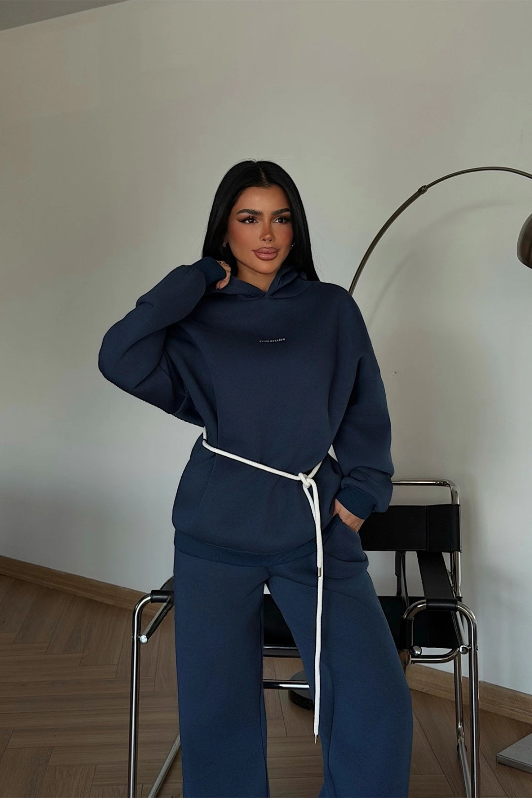Cavielle Contrast-Tie Hoodie & Wide-Leg Tracksuit Set – Smoke Gray