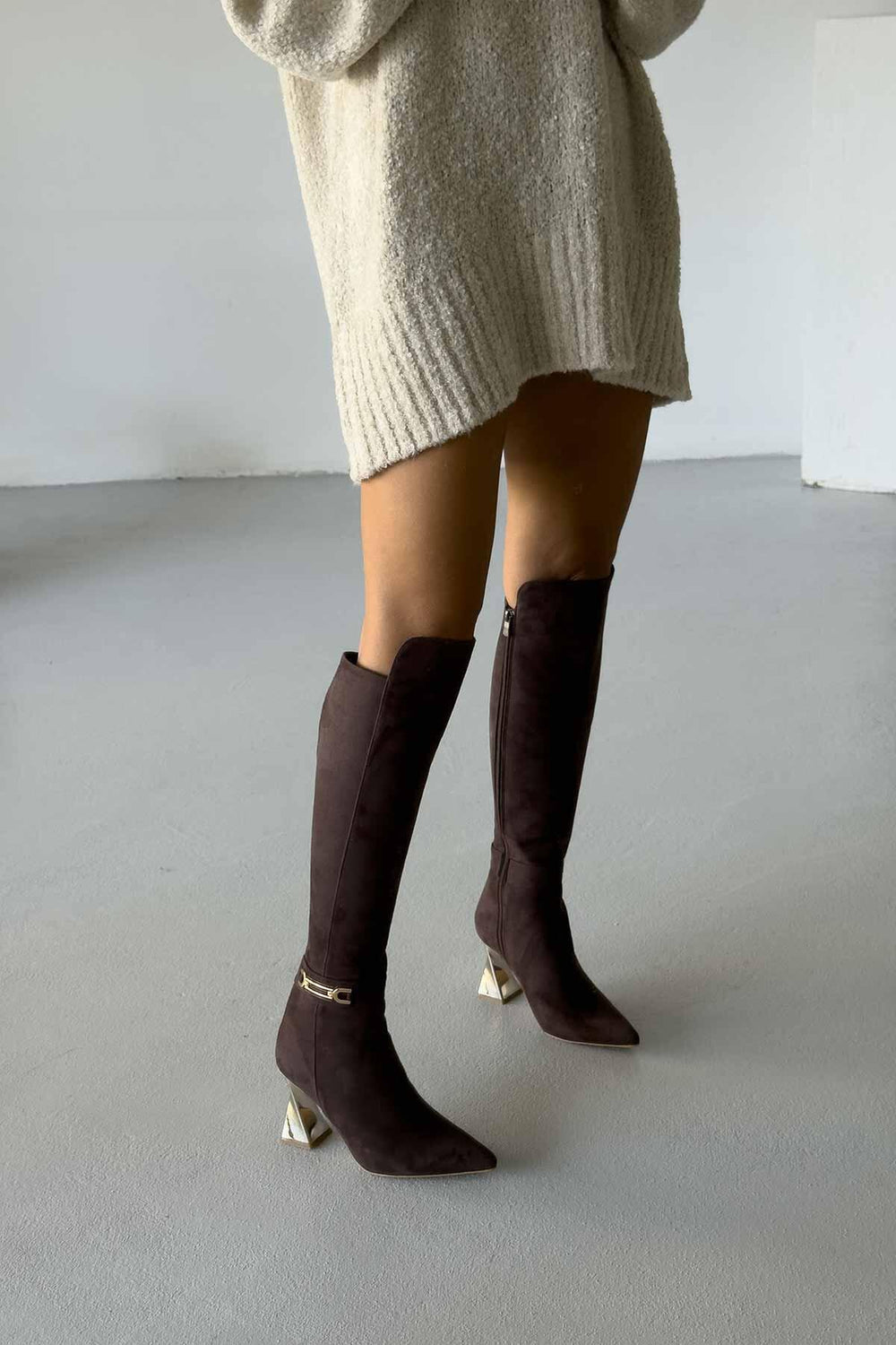 Norevia Buckle-Detail Knee-High Boots – Brown