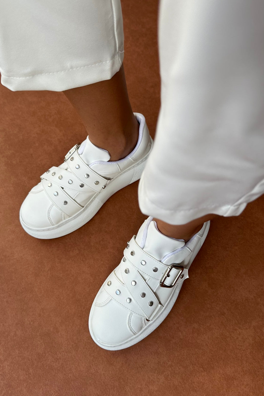 Zımba ve Toka Detaylı Kadın Platform Sneaker - Siyah