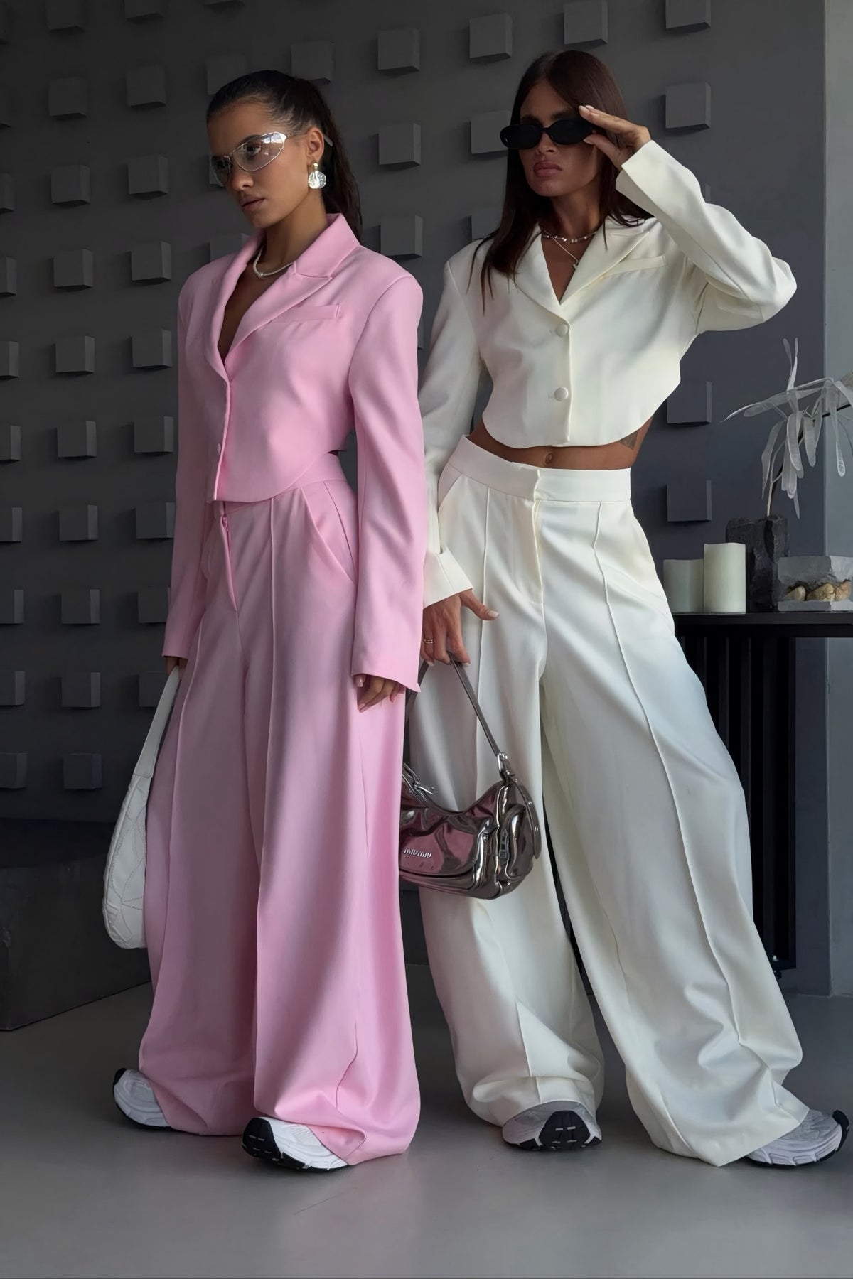 Corinne Open-Back Blazer Pants Set – White