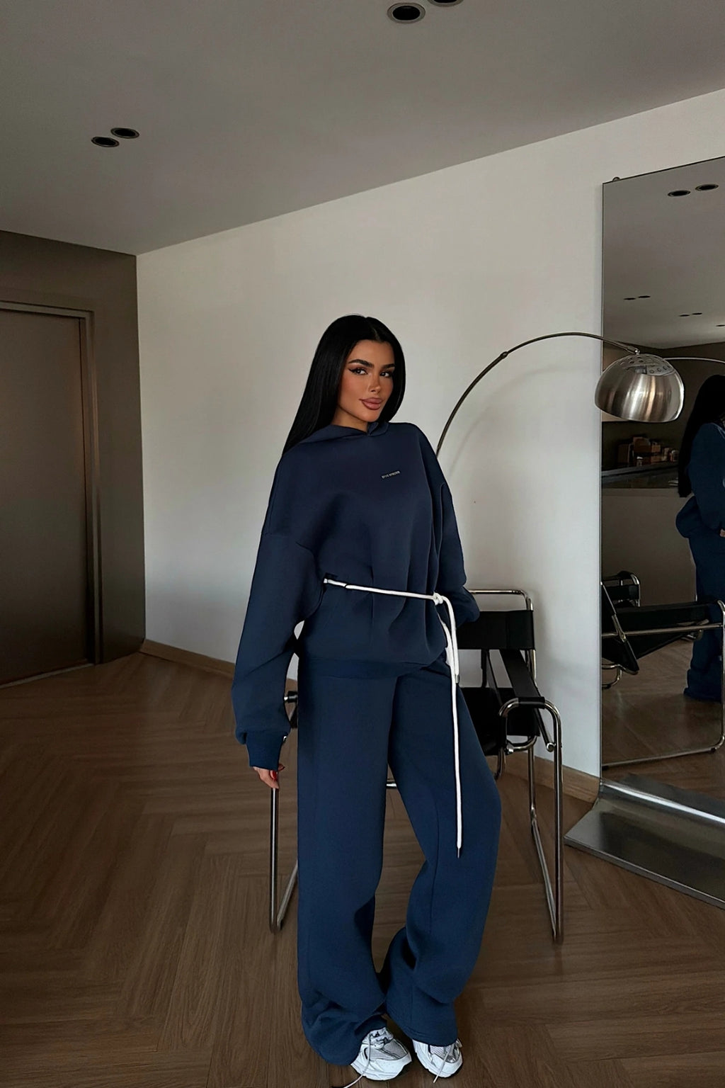 Cavielle Contrast-Tie Hoodie & Wide-Leg Tracksuit Set – Smoke Gray
