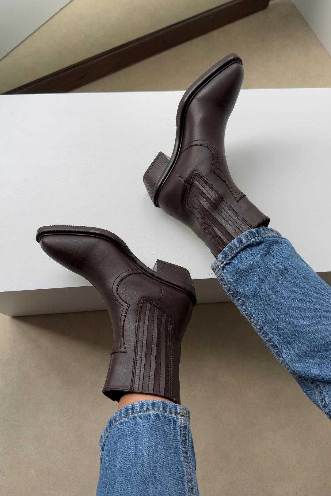 Women's Western Pointed Toe Boots - Bitter Coffee